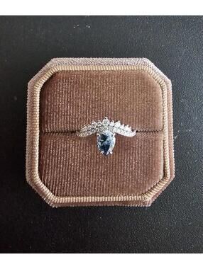 Beautiful 10k White Gold Blue Pear Cut Lab Created Moissanite Ring